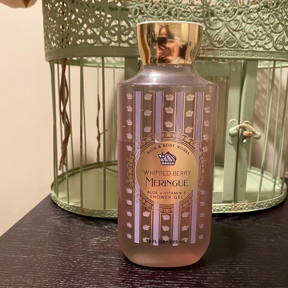 Bath & Body Works Whipped Berry Meringue Shower Gel SEALED NEW